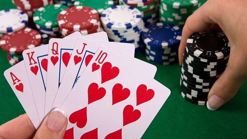 Thùng phá sảnh trong Poker giúp người chơi thắng lớn Thùng phá sảnh trong Poker giúp người chơi thắng lớn